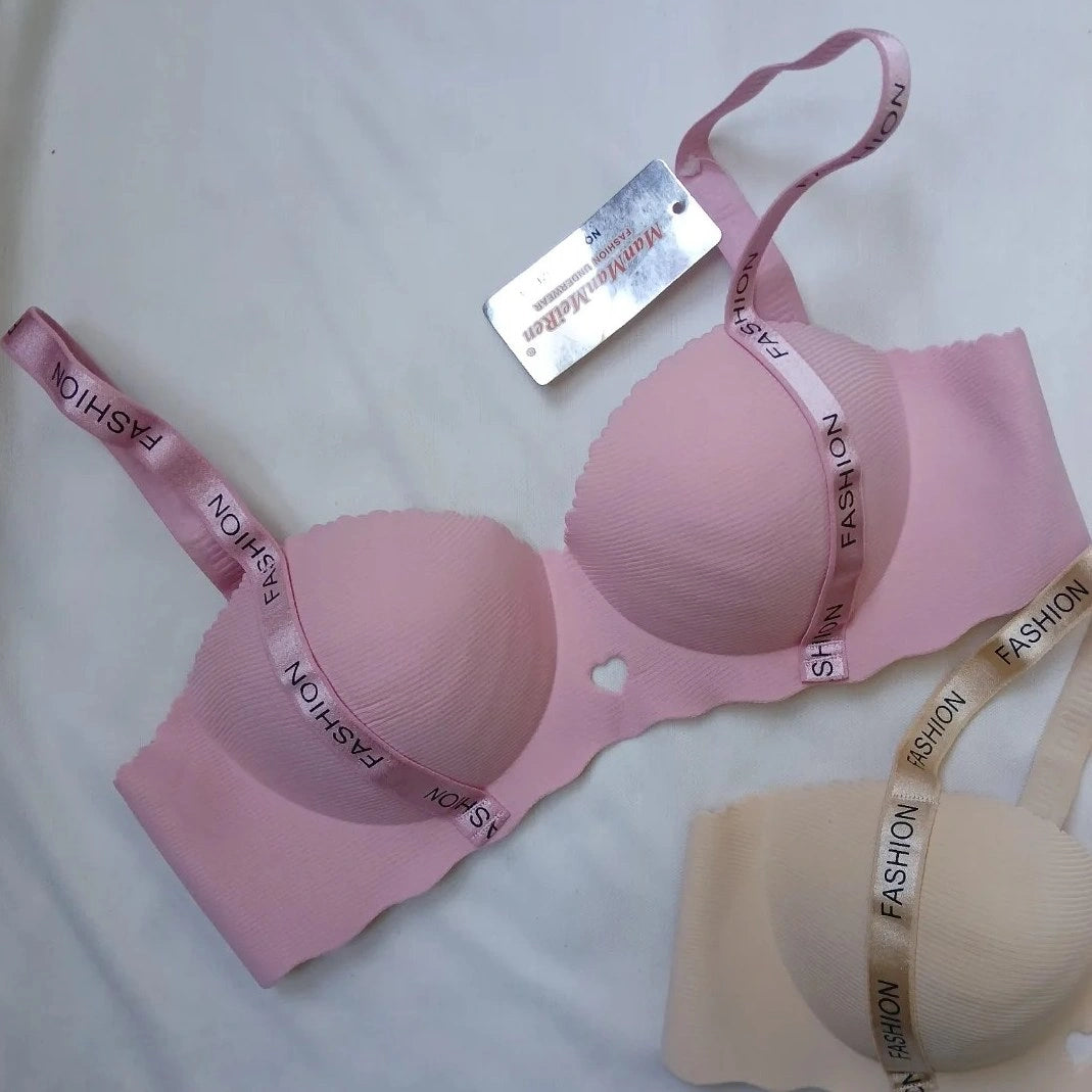 Seamless Ribbed Comfort Bra – Wireless Heart-Cutout Bralette with 